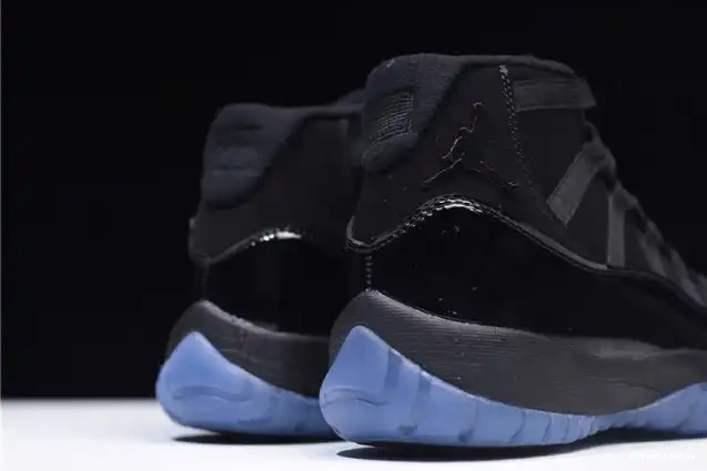 Air 11 Jordan 378037-005 black Cap Gown and 0506